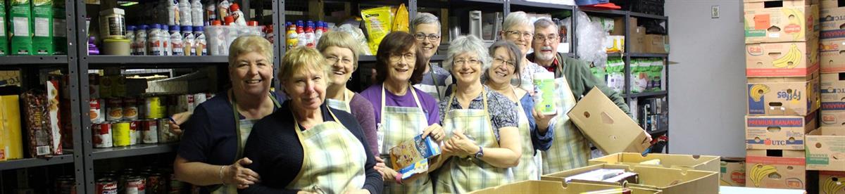 volunteers working at the Deep River and Area Food Bank