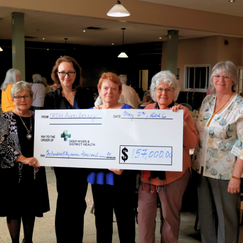 Members of the Deep River and District Health Auxiliary presenting a cheque for $157,000 in donations to Deep River and District Health