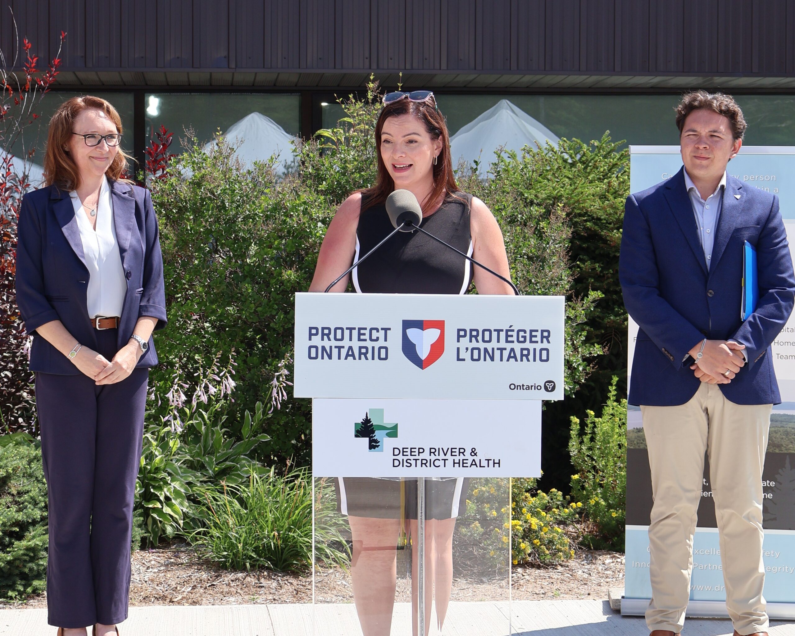 Deep River & District Health President and CEO Janna Hotson, The Honourable Natalia Kusendova-Bashta, the Ontario’s Minister of Long-Term Care, and Billy Denault, MPP for Renfrew—Nipissing—Pembroke.